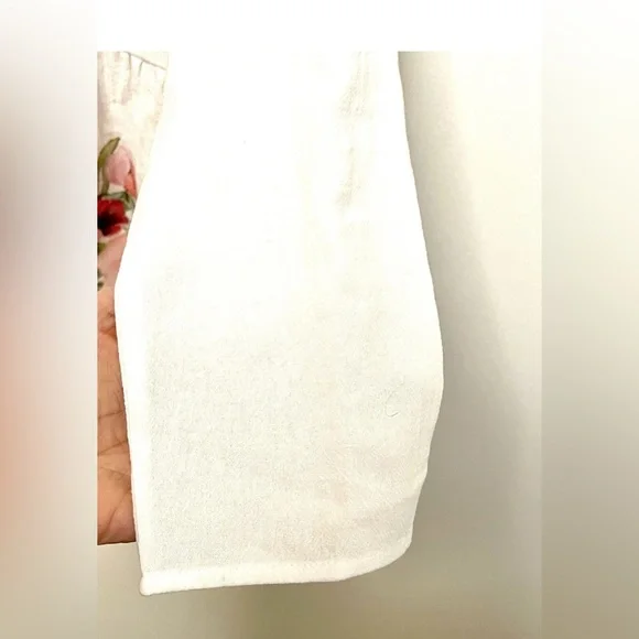 By Made With ❤️ Floral Wayercolor White Women's Top - Picture 4 of 12